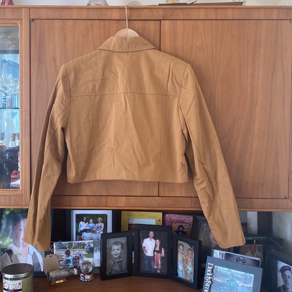 ACOA Collection Cropped Jacket - Picture 5 of 9